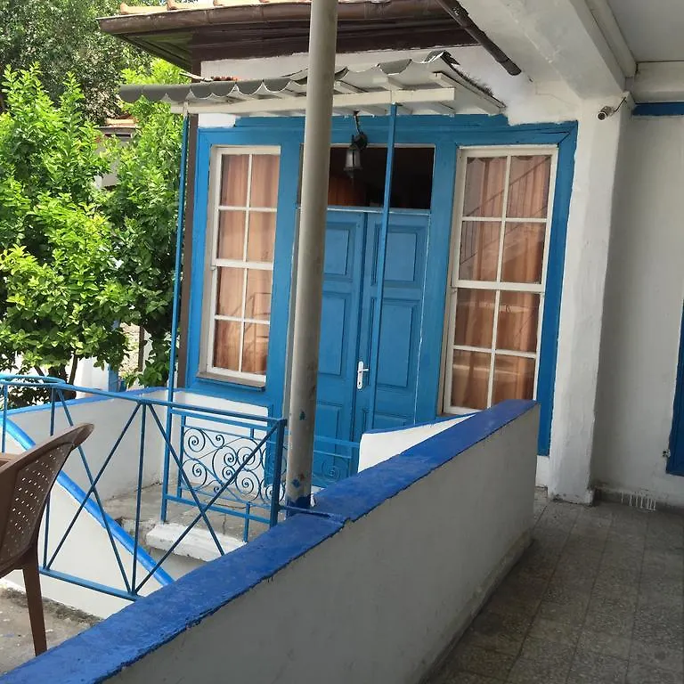 Findik Pansiyon İzmir Hostel